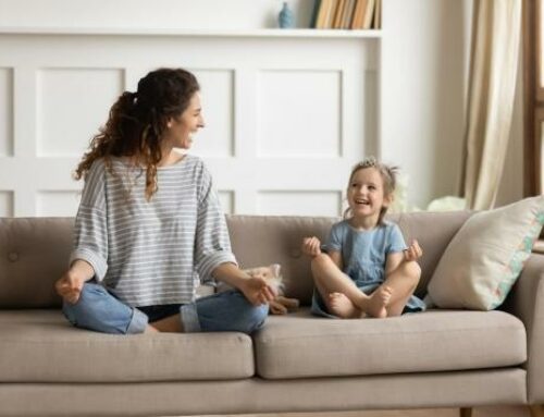 TDAH : le yoga et les exercices de respiration aident les enfants à se concentrer